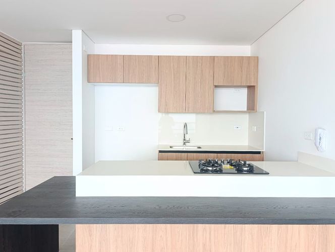 Apartamento de 2 alcobas en arriendo en El Poblado, Medellín, 94 m² · foto 8 de 18