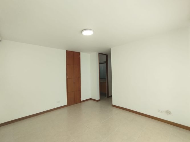 Apartamento de 3 alcobas en arriendo en El Poblado, Medellín, 93 m² · foto 5 de 20
