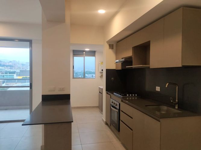 Apartamento de 3 alcobas en arriendo en Otraparte, Envigado, 88 m² · foto 6 de 17