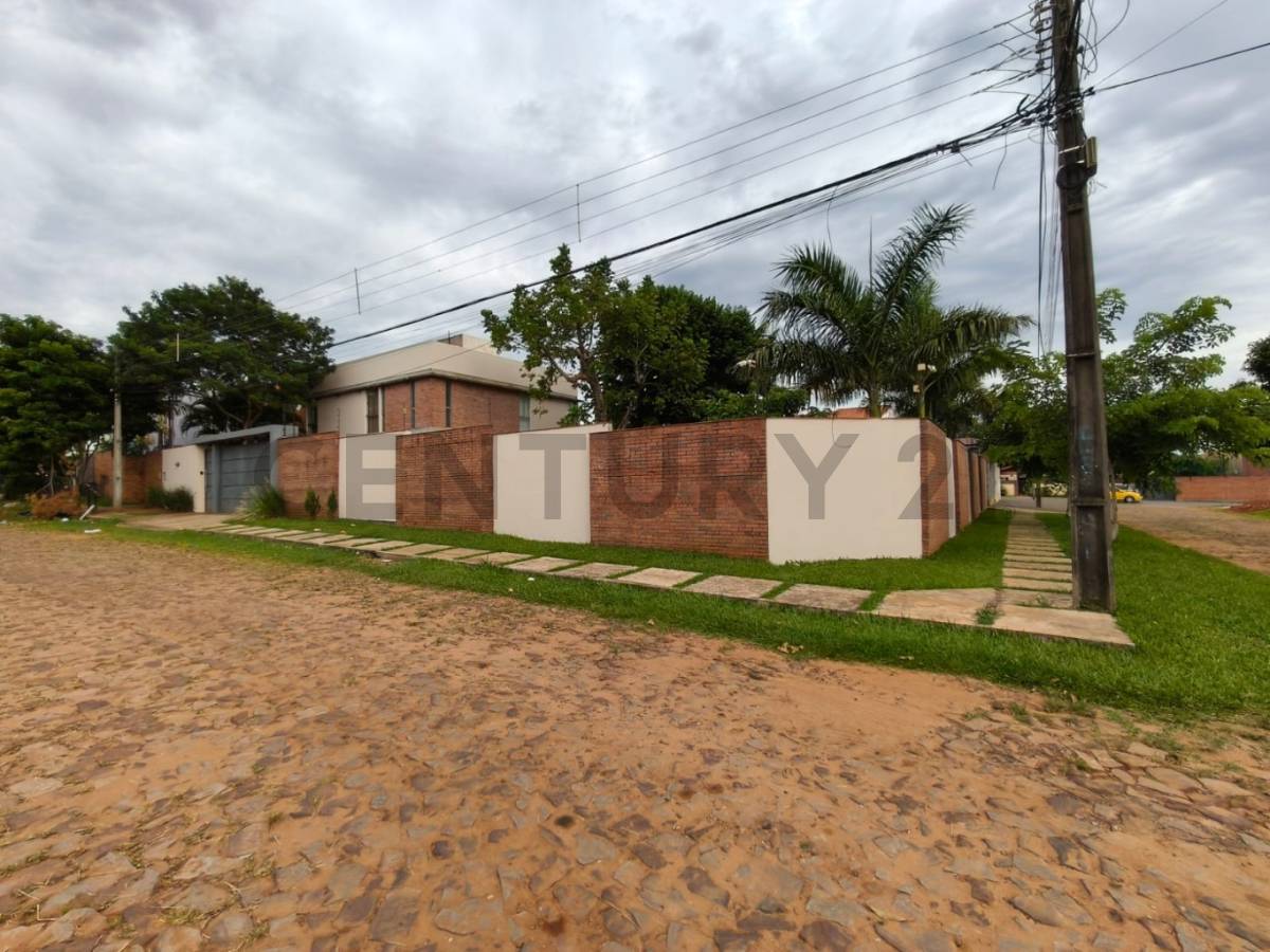 Alquilo Casa en 1er Barrio- Loma Merlo - Luque — foto 3