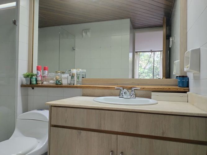 Apartamento de 4 alcobas en venta en El Poblado, Medellín, 198 m² · foto 16 de 18
