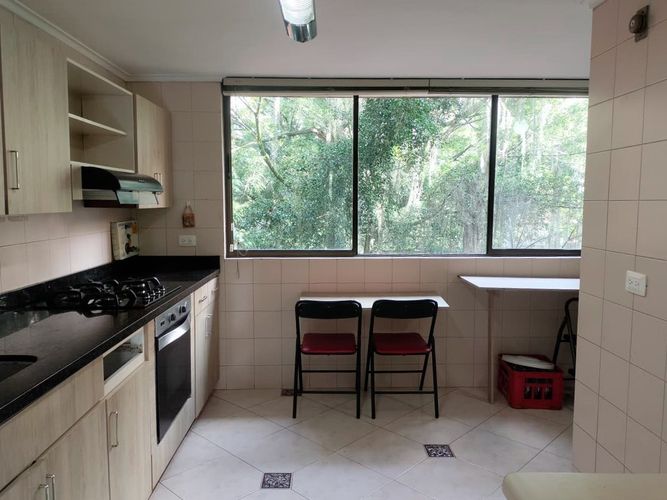 Apartamento de 4 alcobas en venta en El Poblado, Medellín, 198 m² · foto 6 de 18