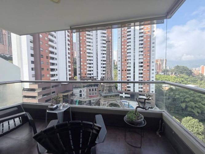 Apartamento de 3 alcobas en venta en Las Lomitas, Sabaneta, 100 m² · foto 3 de 14