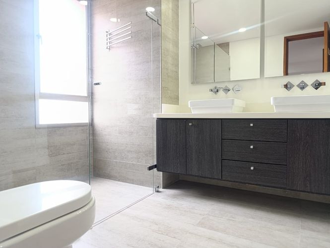 Apartamento de 3 alcobas en venta en El Poblado, Medellín, 200 m² · foto 15 de 16