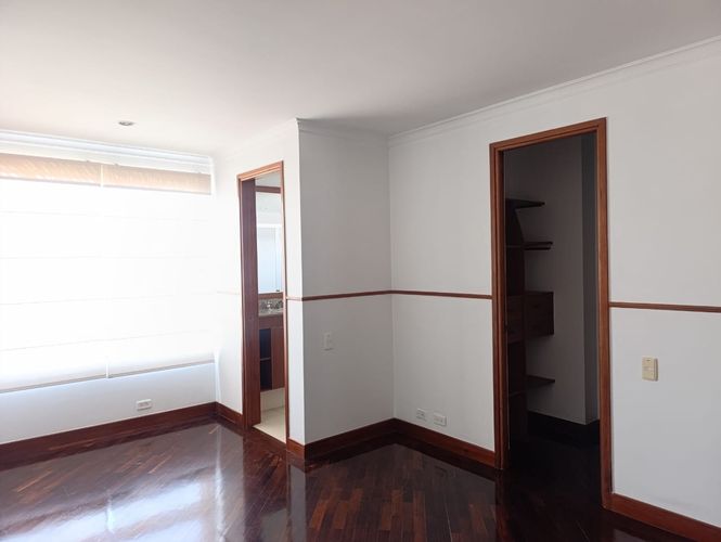 Apartamento de 3 alcobas en venta en El Poblado, Medellín, 200 m² · foto 4 de 16