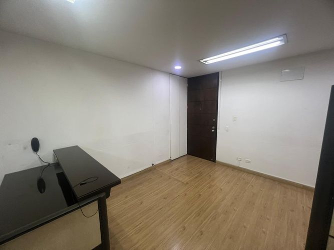 Oficina en arriendo en El Poblado, Medellín, 73 m² · foto 8 de 17