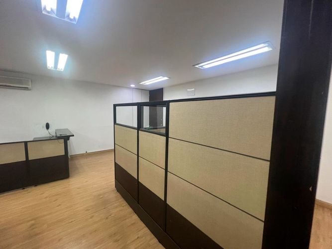 Oficina en arriendo en El Poblado, Medellín, 73 m² · foto 4 de 17