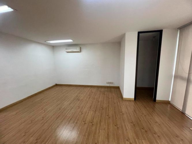 Oficina en arriendo en El Poblado, Medellín, 73 m² · foto 6 de 17