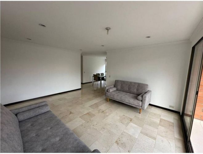 Oficina en arriendo en La Florida, Medellín, 132 m² · foto 2 de 15