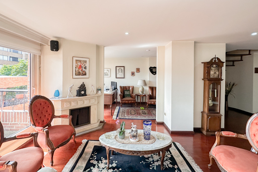 Apartamento en venta en Santa Paula, Bogotá · foto 2 de 21
