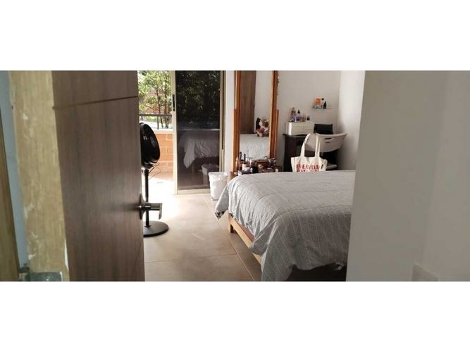 Apartamento de 4 alcobas en venta en Milla De Oro, Medellín, 201 m² · foto 13 de 24