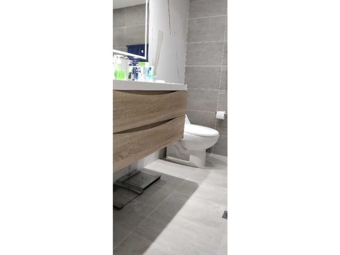 Apartamento de 4 alcobas en venta en Milla De Oro, Medellín, 201 m² · foto 23 de 24