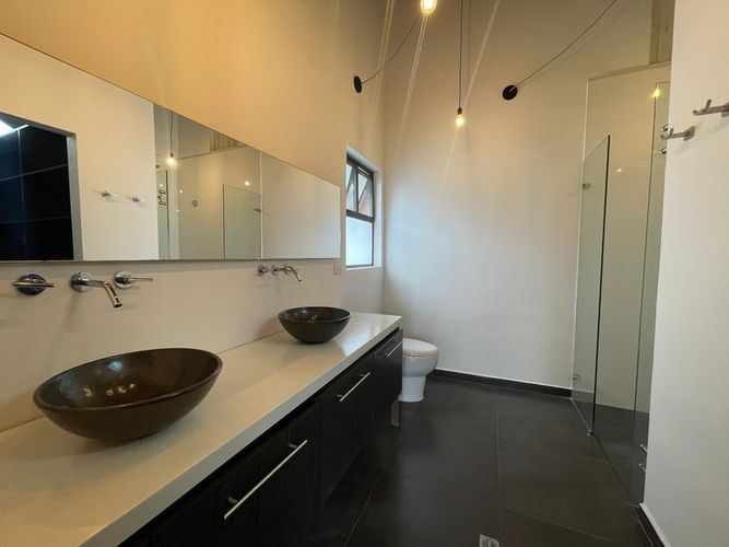 Casa de 3 alcobas en venta en Loma Benedictinos, Envigado, 305 m² · foto 15 de 24