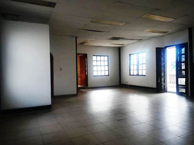 Local en arriendo en Cambulos, Pereira, 120 m² · foto 2 de 6
