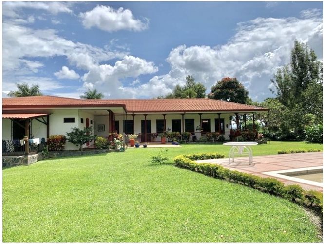 Finca en venta en El Caimo, Armenia, 500 m² · foto 4 de 24