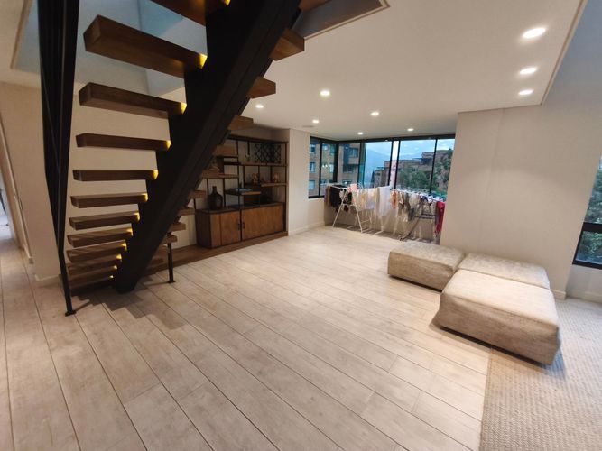 Apartamento de 4 alcobas en venta en El Diamante No. 2, Medellín, 296 m² · foto 3 de 22