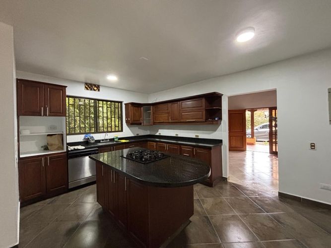 Finca en arriendo en Vallano, Envigado, 400 m² · foto 2 de 24