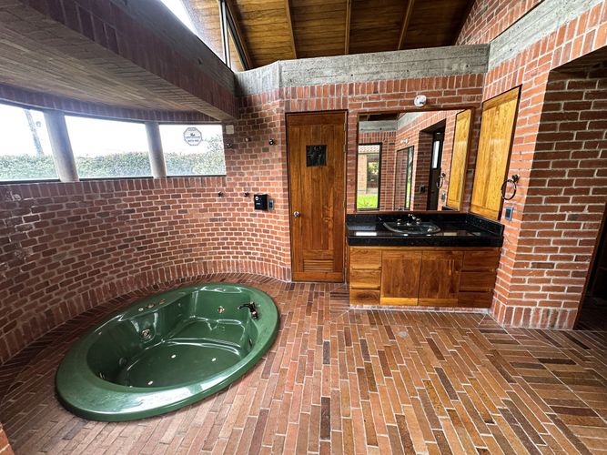 Casa de 4 alcobas en venta en Casa Blanca, Bogotá, 410 m² · foto 7 de 12