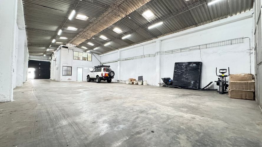 Bodega en arriendo en San Vicente, Cali, 500 m² · foto 7 de 24