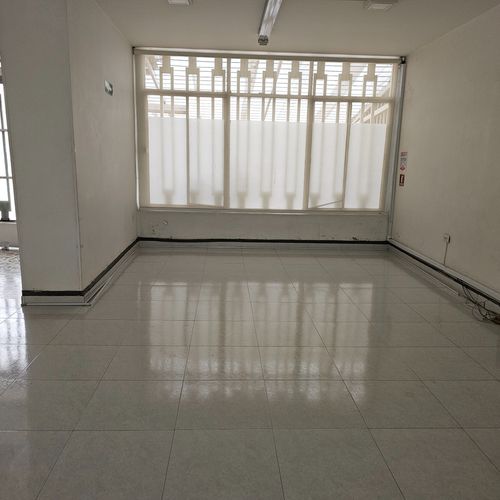 Casa en venta en Quinta Paredes, Bogotá · foto 10 de 24