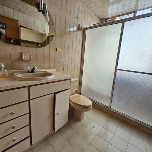 Casa en venta en Quinta Paredes, Bogotá · foto 9 de 24