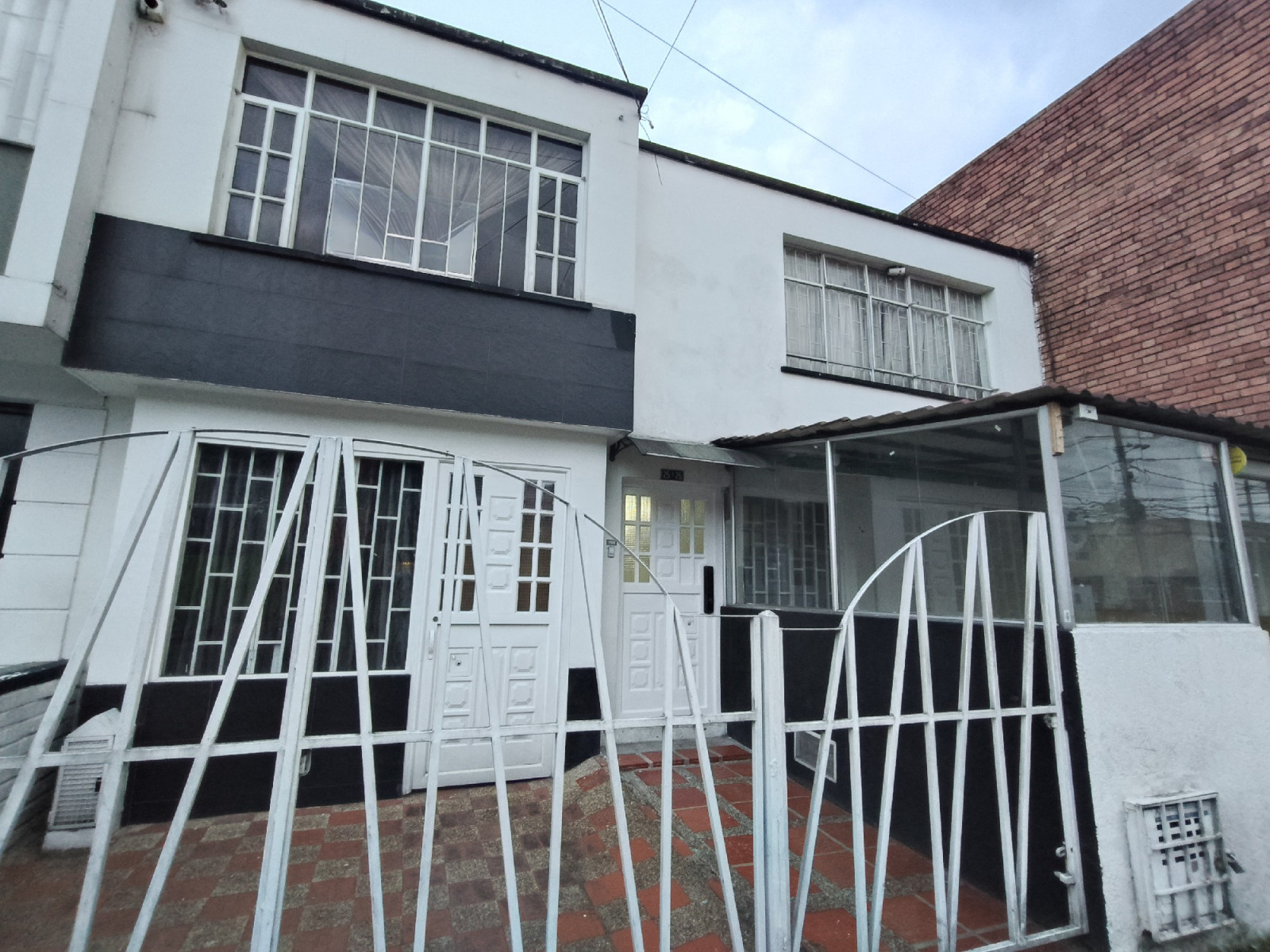 Casa en venta en Quinta Paredes, Bogotá · foto 2 de 24