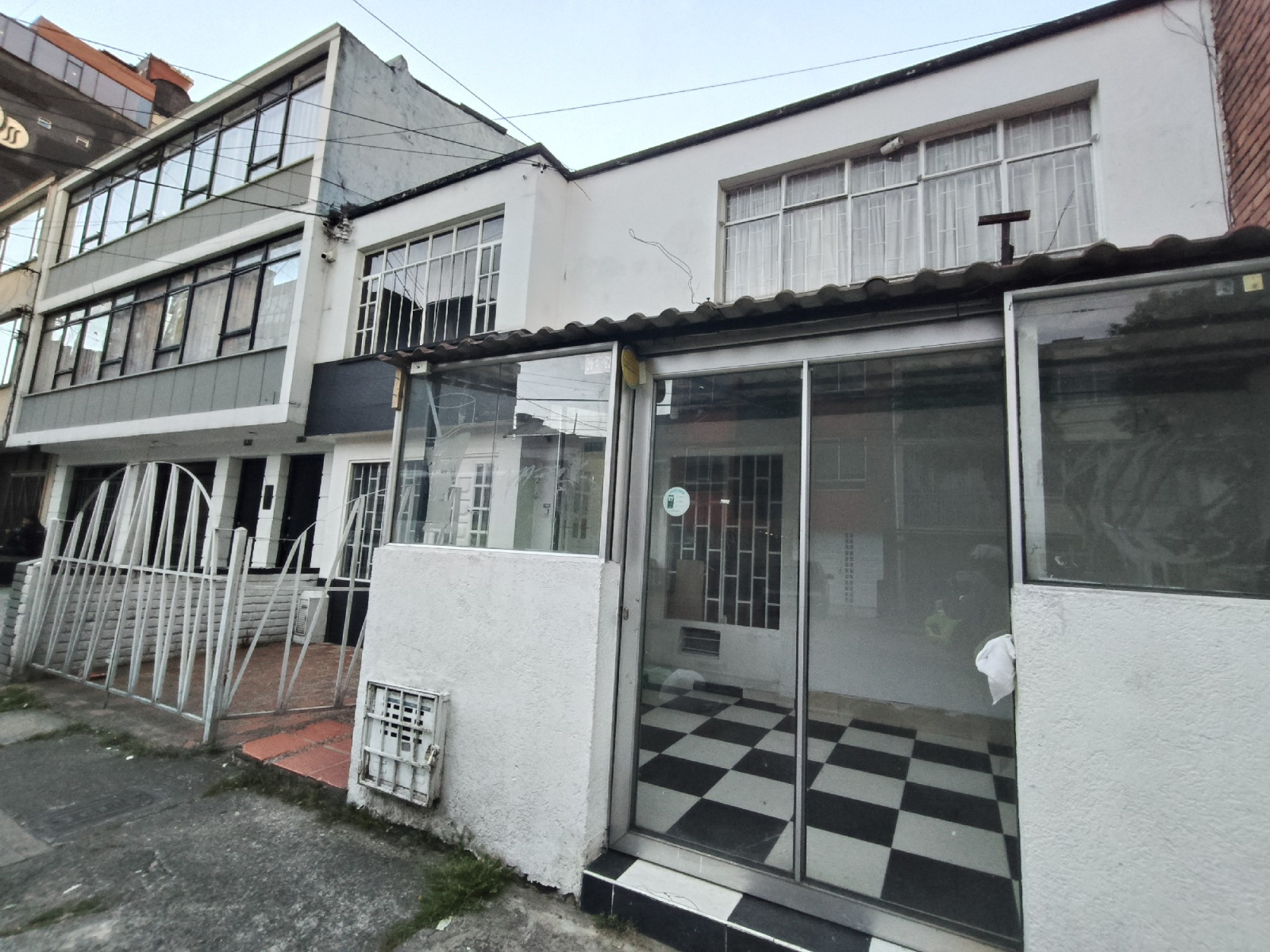 Casa en venta en Quinta Paredes, Bogotá · foto 4 de 24