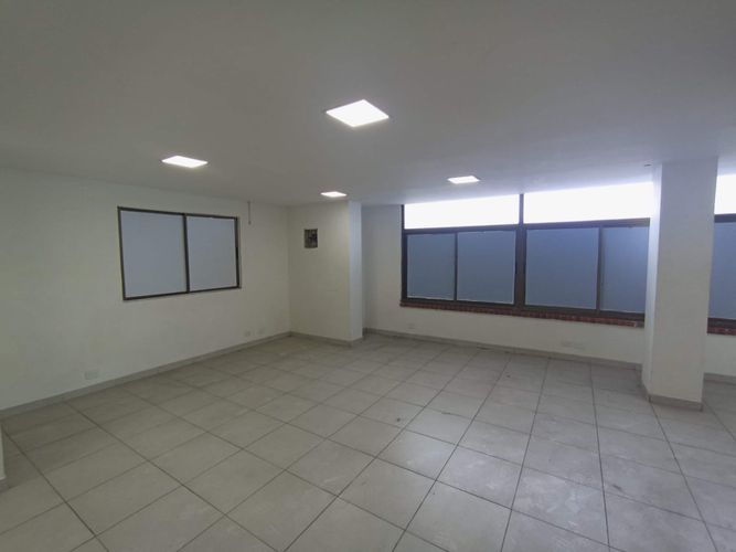 Oficina en arriendo en San Nicolas, Cali, 140 m² · foto 13 de 24
