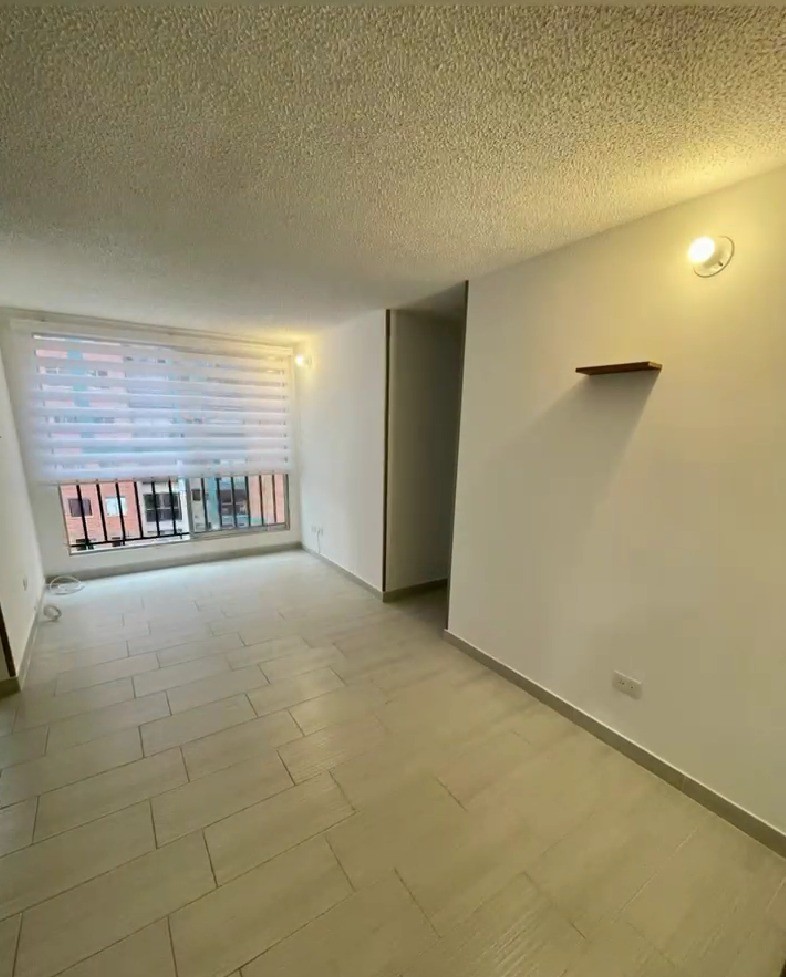 Apartamento en venta en Fontanar Del Río, Bogotá · foto 3 de 19