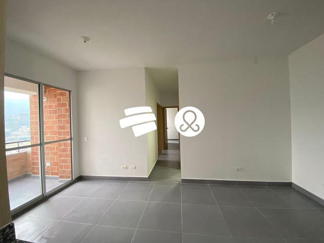 Apartamento de 3 alcobas en venta en La Navarra, Bello, 63 m² · foto 3 de 10