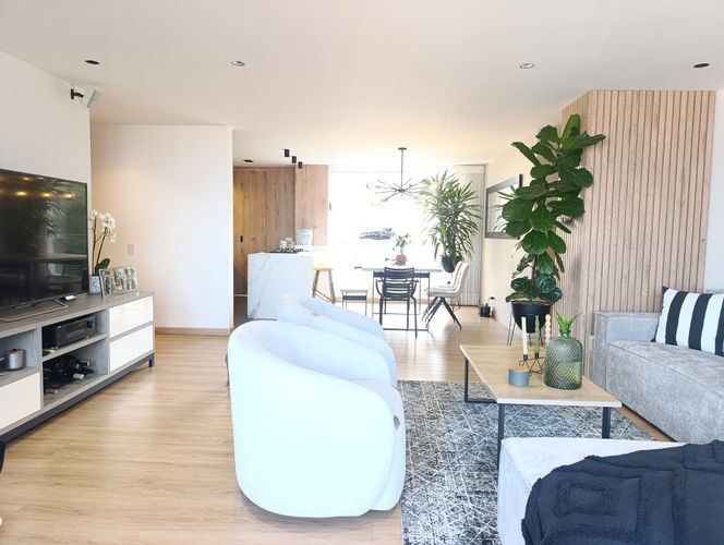 Apartamento de 3 alcobas en venta en Los Naranjos, Medellín, 125 m² · foto 2 de 20