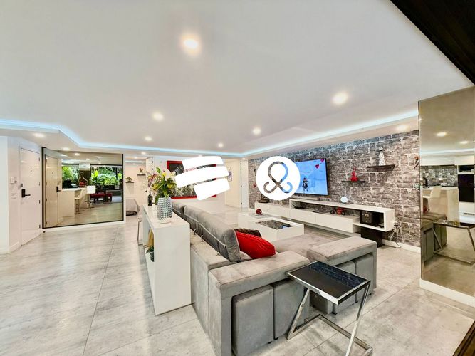 Apartamento de 3 alcobas en venta en La Florida, Medellín, 239 m² · foto 2 de 13