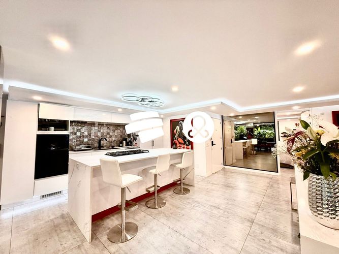 Apartamento de 3 alcobas en venta en La Florida, Medellín, 239 m² · foto 3 de 13