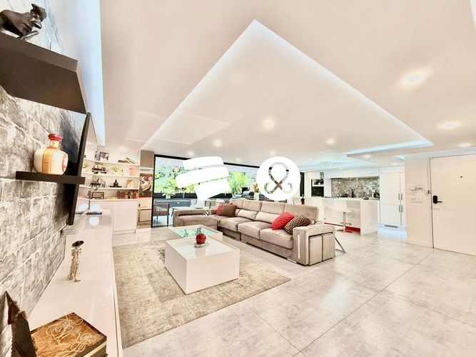 Apartamento de 3 alcobas en venta en La Florida, Medellín, 239 m² · foto 6 de 13