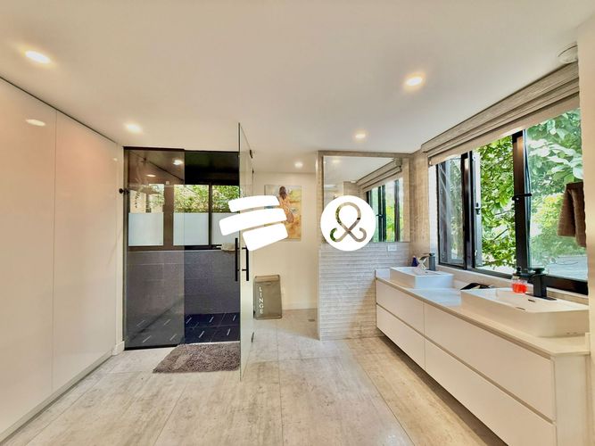 Apartamento de 3 alcobas en venta en La Florida, Medellín, 239 m² · foto 10 de 13