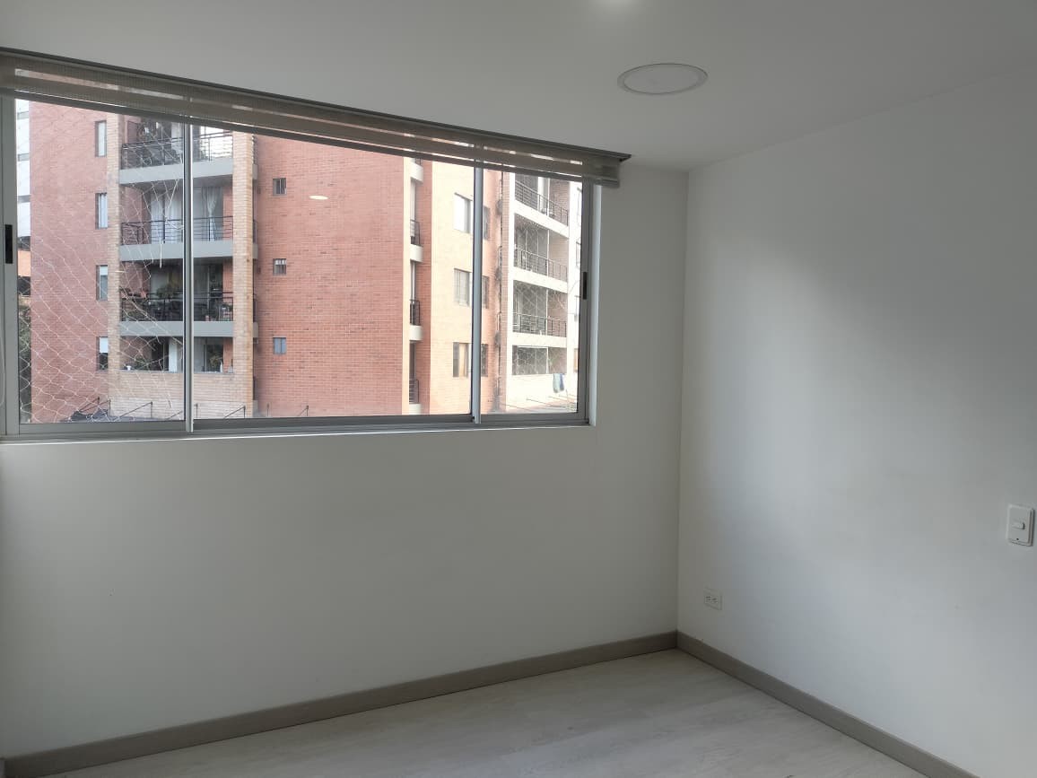 Apartamento en arriendo en El Poblado, Medellín · foto 8 de 18