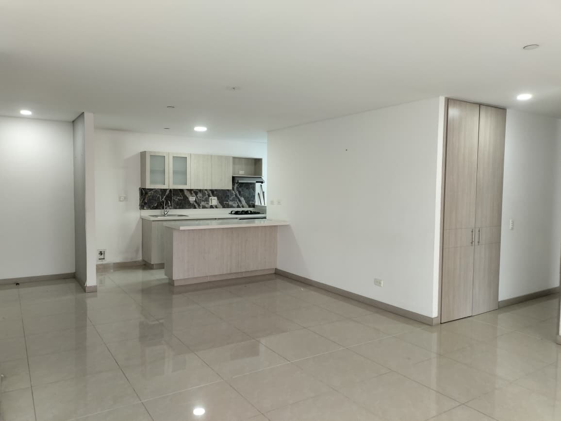 Apartamento en arriendo en El Poblado, Medellín · foto 6 de 18