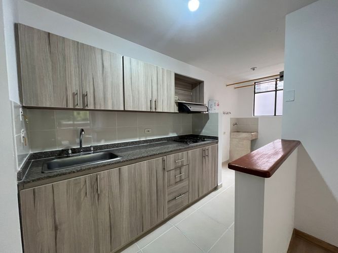 Apartamento de 3 alcobas en arriendo en Camino Verde, Envigado, 80 m² · foto 3 de 17