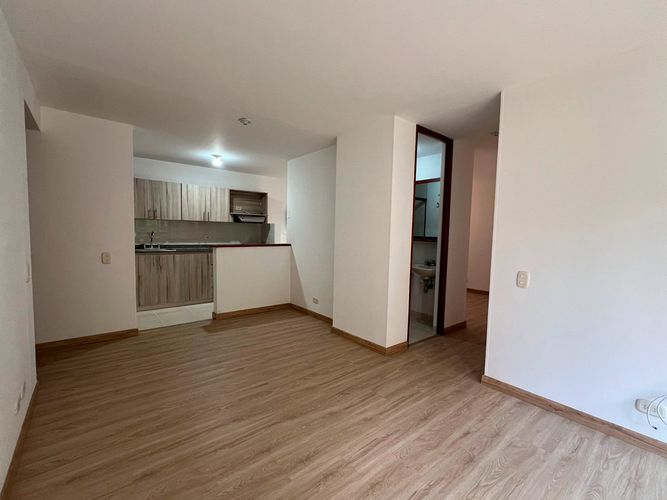 Apartamento de 3 alcobas en arriendo en Camino Verde, Envigado, 80 m² · foto 7 de 17