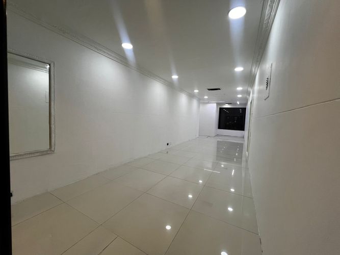 Local en arriendo en El Poblado, Medellín, 47 m² · foto 4 de 8