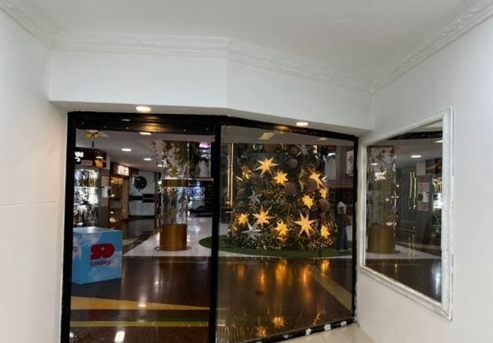Local en arriendo en El Poblado, Medellín, 47 m² · foto 6 de 8
