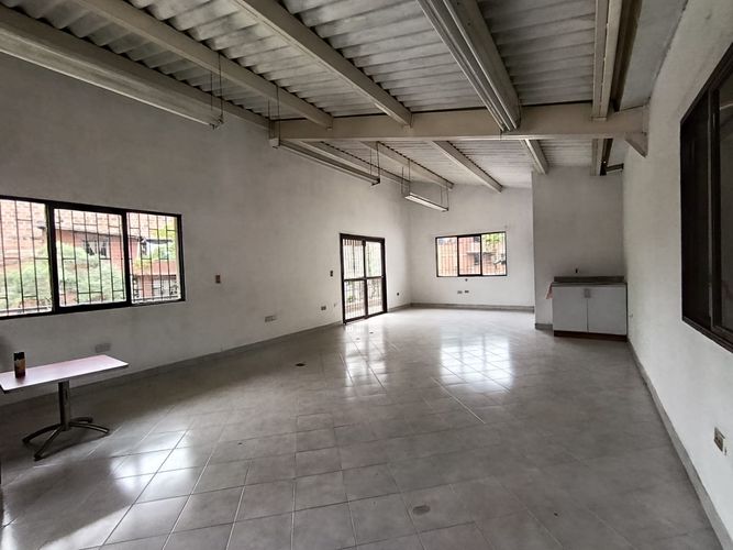 Bodega en arriendo en Viviendas Del Sur, Itagüí, 180 m² · foto 7 de 17