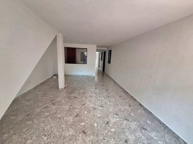 Casa de 3 alcobas en venta en Belén San Bernardo, Medellín, 111 m² · foto 2 de 11