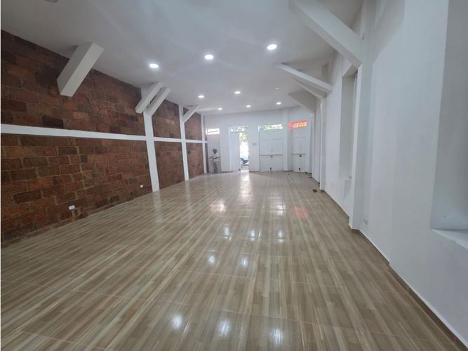 Local en arriendo en Jesus Nazareno, Medellín, 150 m² · foto 2 de 10