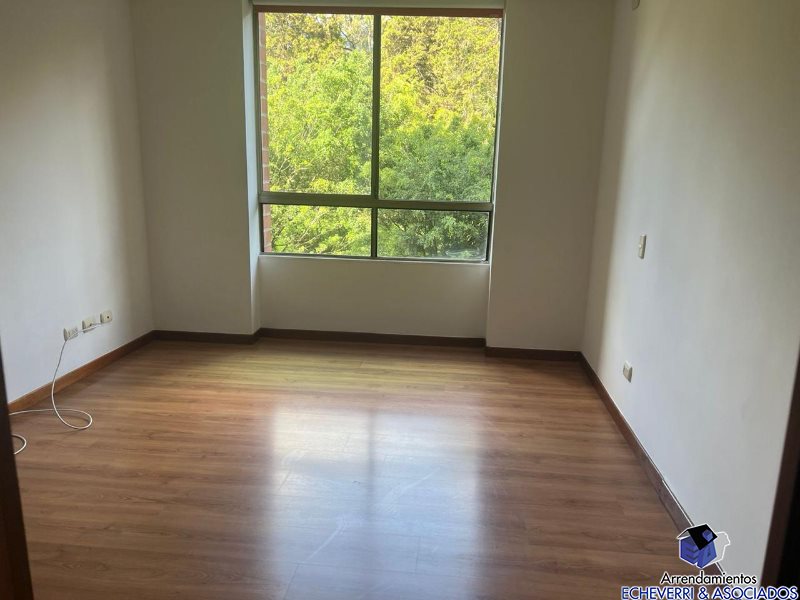 Apartamento en arriendo en San Lucas, Medellín · foto 2 de 13