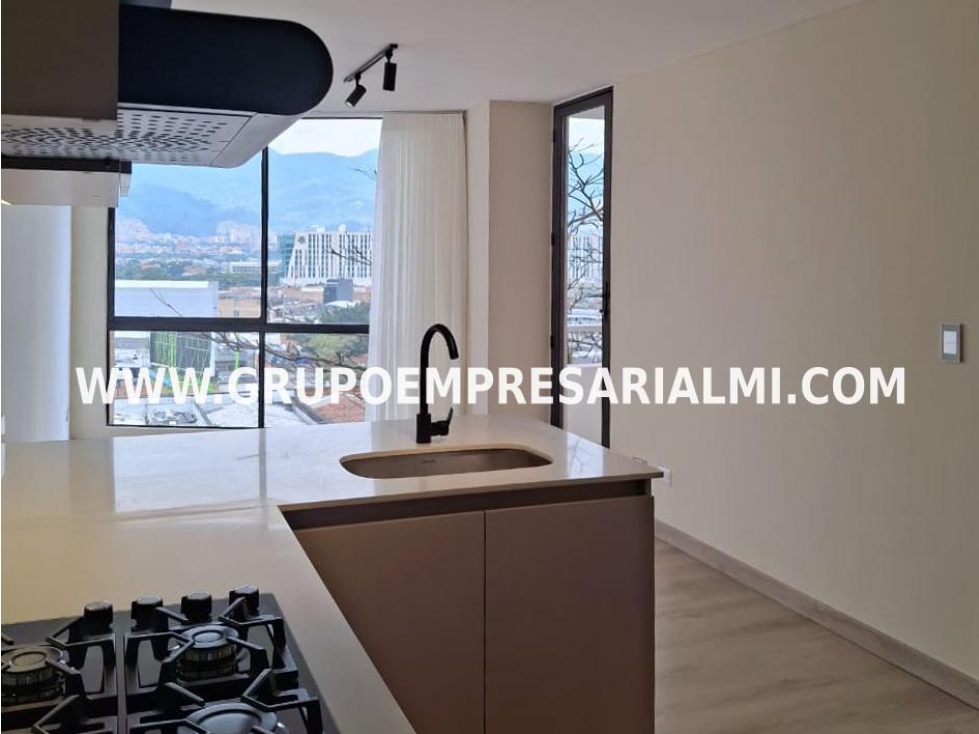 Apartaestudio en venta en El Poblado, Medellín 2