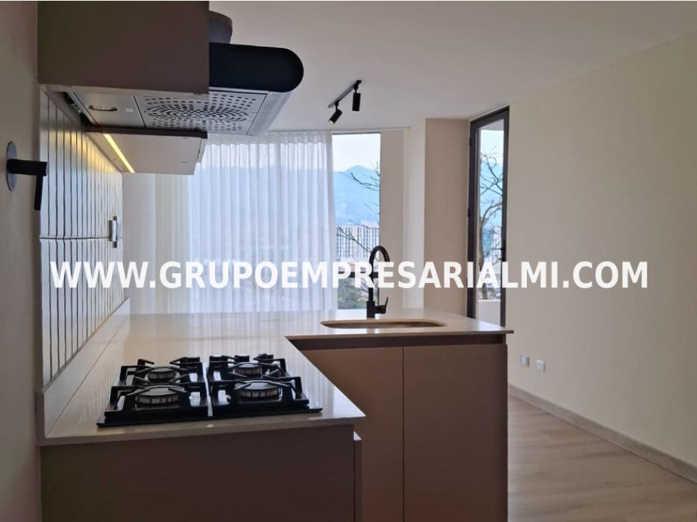 Apartaestudio en venta en El Poblado, Medellín 4
