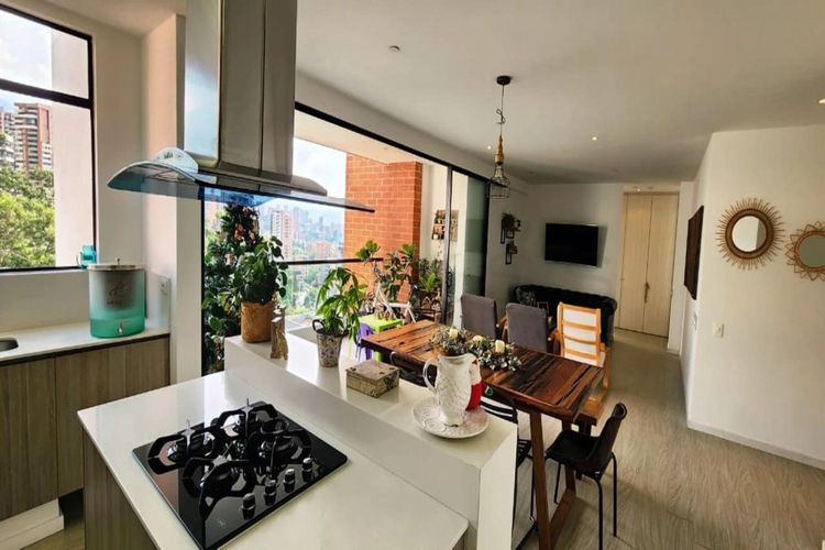 Apartamento de 2 alcobas en venta en Las Lomas, Medellín, 135 m² · foto 4 de 11