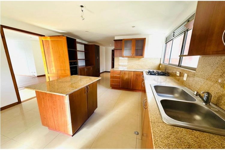 Apartamento de 4 alcobas en venta en San Lucas, Medellín, 403 m² · foto 10 de 24