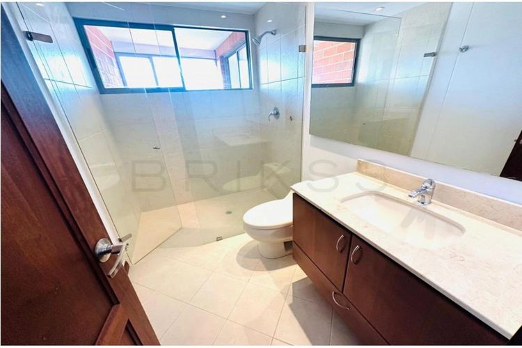 Apartamento de 4 alcobas en venta en San Lucas, Medellín, 403 m² · foto 23 de 24